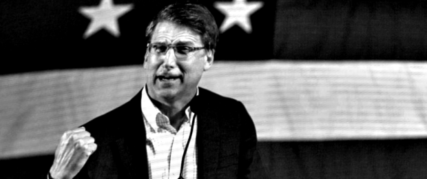 North Carolina Gov. Pat McCrory addresses the Wake County Republican Party 2016 Convention at the State Fairgrounds in Raleigh, 8 March 2016. (Photo: Al Drago/CQ Roll Call/Getty)